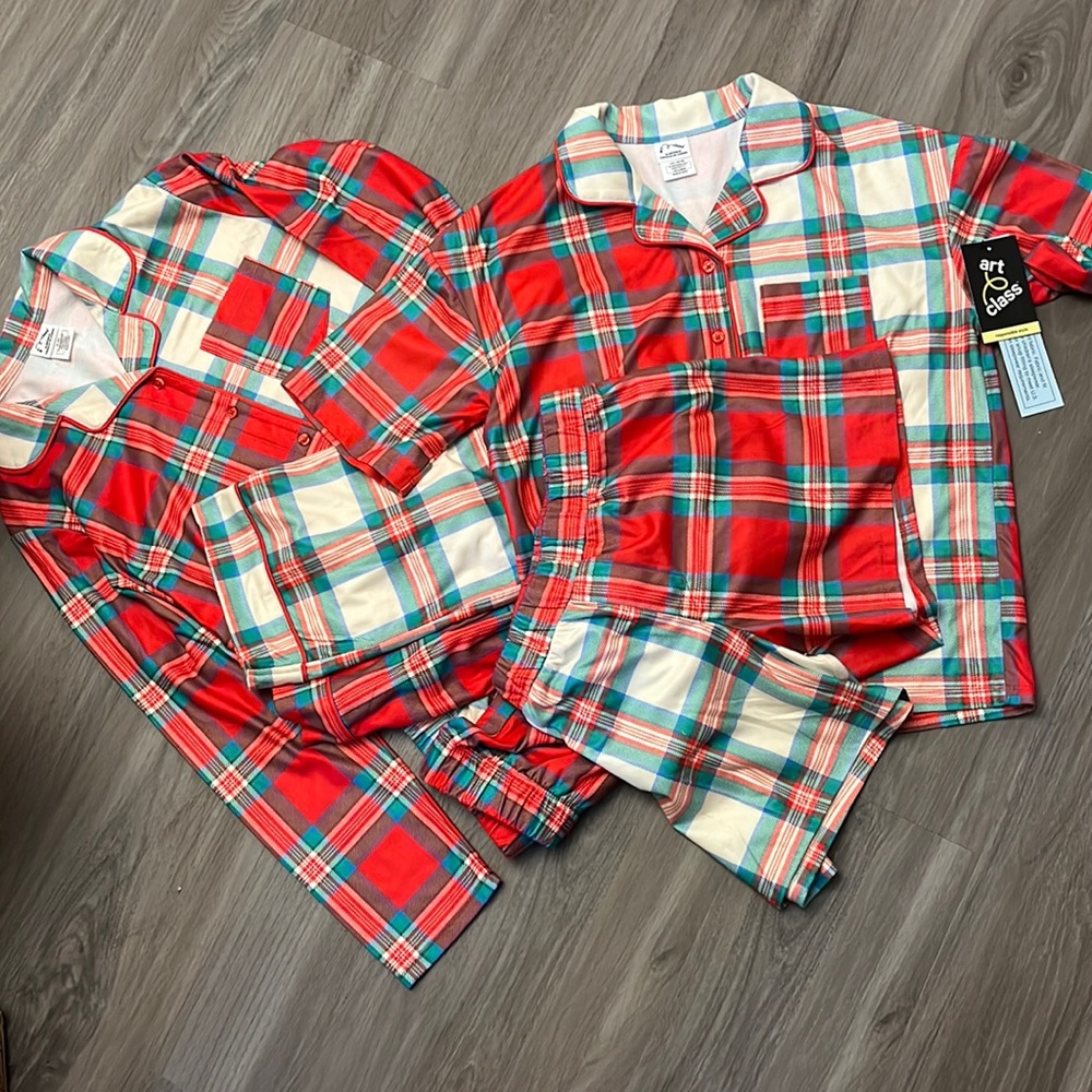 Christmas pajama PJ set - NWT